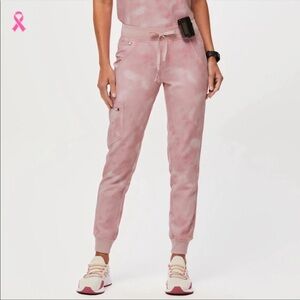 Figs Zamora Jogger Scrub Pants - Marbled Rose Size M